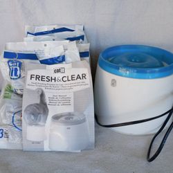 Cat  Water Filter And 4 Filter Packs (Of 3!)