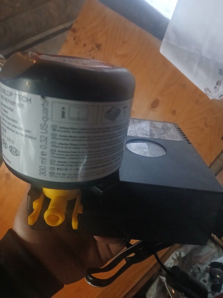 KIA FORTE (ANY CAR COMPABABLE) TIRE PUMP ELEXTRIc Car Lighter Powered