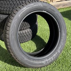 Bridgestone Blizzak Snow Tires 225/55R18 98T