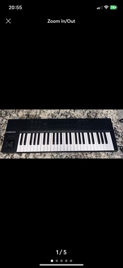 Native Instruments Komplete Kontrol A49 MIDI Keyboard Controller