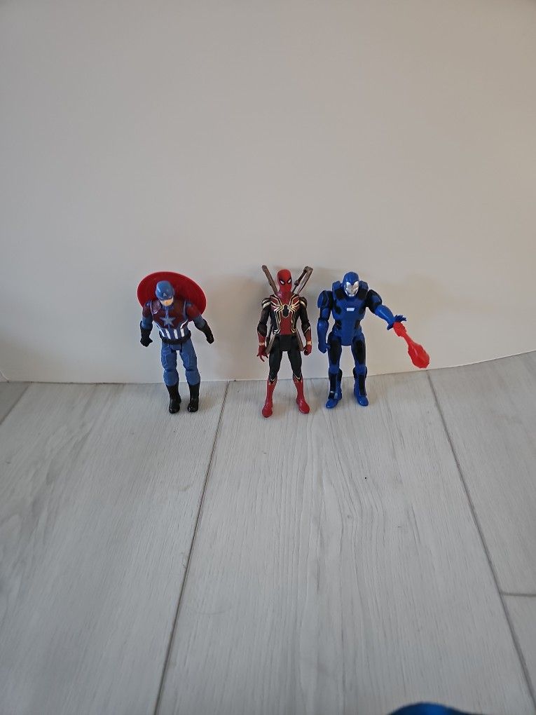 Iron Spider, Captain America, Ironman Suit Mark XXX