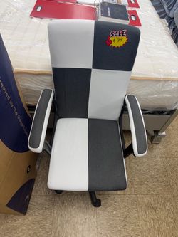 Comfortable rolling chair