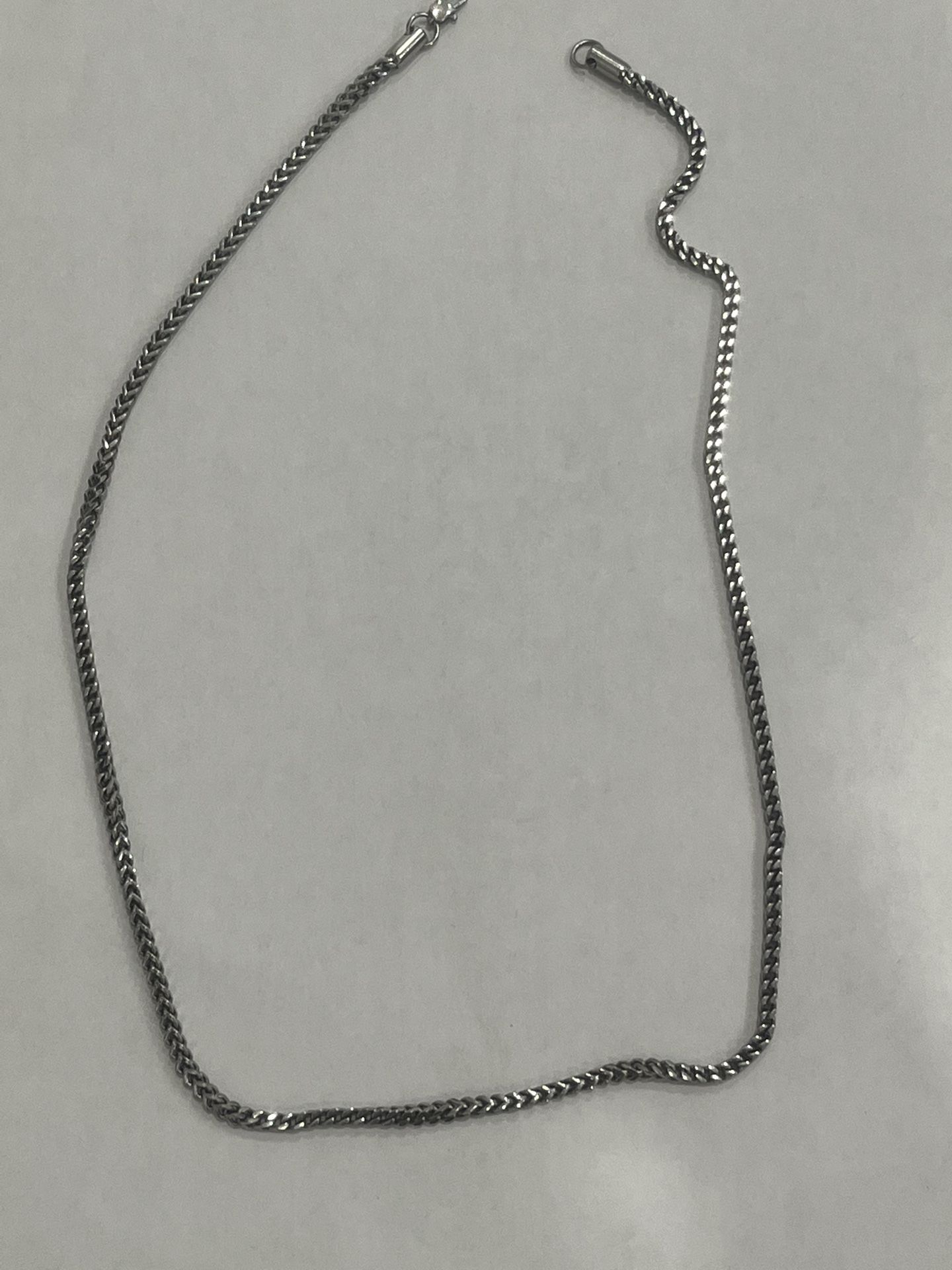 men’s necklace
