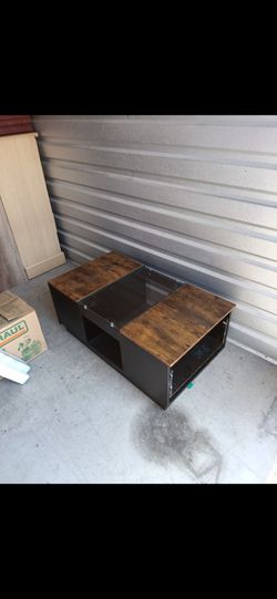 Wood and glass Coffee Table