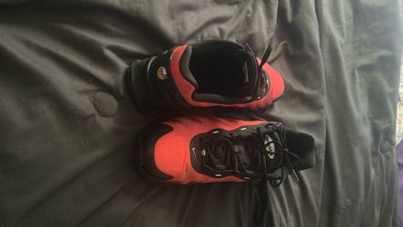 Nike Air Max Plus Sneakers Red Black