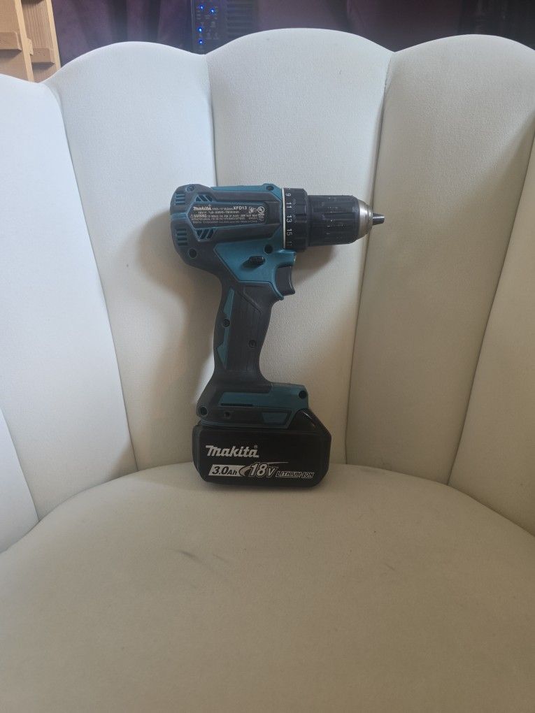 Makita Hammer Drill With Charger