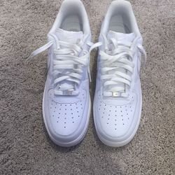 Nike Air Force 1s 07 
