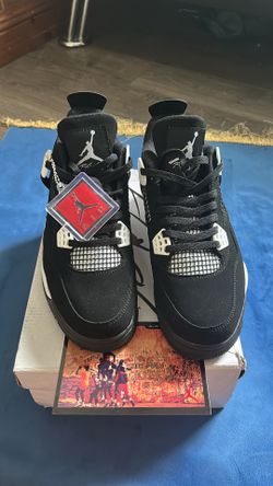 size 9.5 men jordan 4 retro white thunder