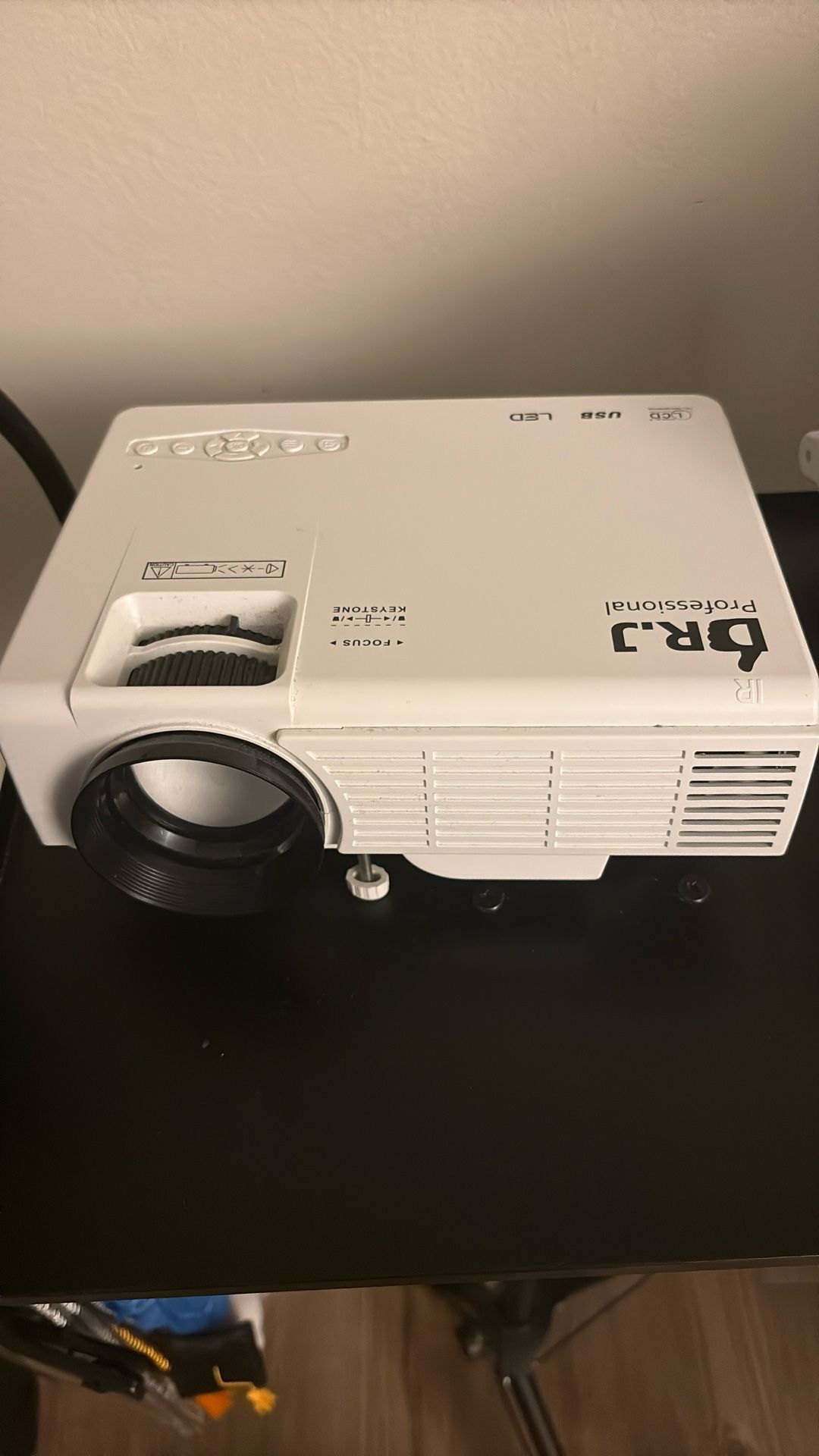 DR.J Professional HI-04 Mini Projector