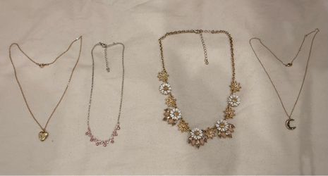 Lot necklace