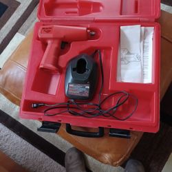 Snap On Impact Wrench  And Charger No Battery 