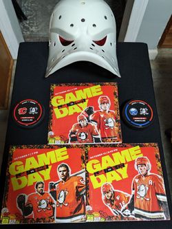 Anaheim Ducks Warm Up Pucks Roger McQueen DEBUT GAME/1st GOAL W/ Mask & Programs