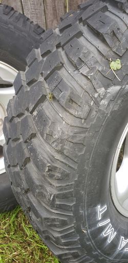 285/75/r16 Mud all terrain tires