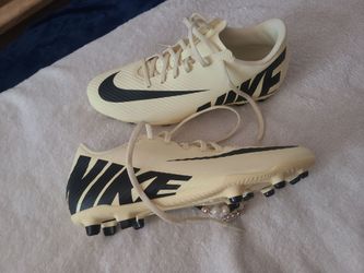 Nike Mercurial Vapor Cleats New
