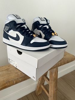 Air Jordan 1 Mid Women’s 9.5
