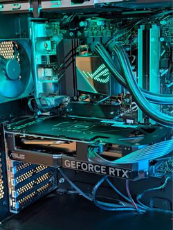 ASUS ROG – i7-14700F / RTX 4060 Ti / 32GB DDR5 / 1TB NVMe