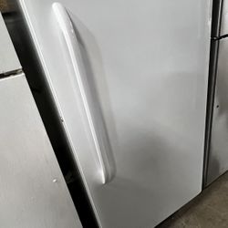 14 Cu.ft Stand Up Freezer