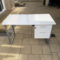 Desk (free)