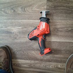 Milwaukee M18 Hacksaw 