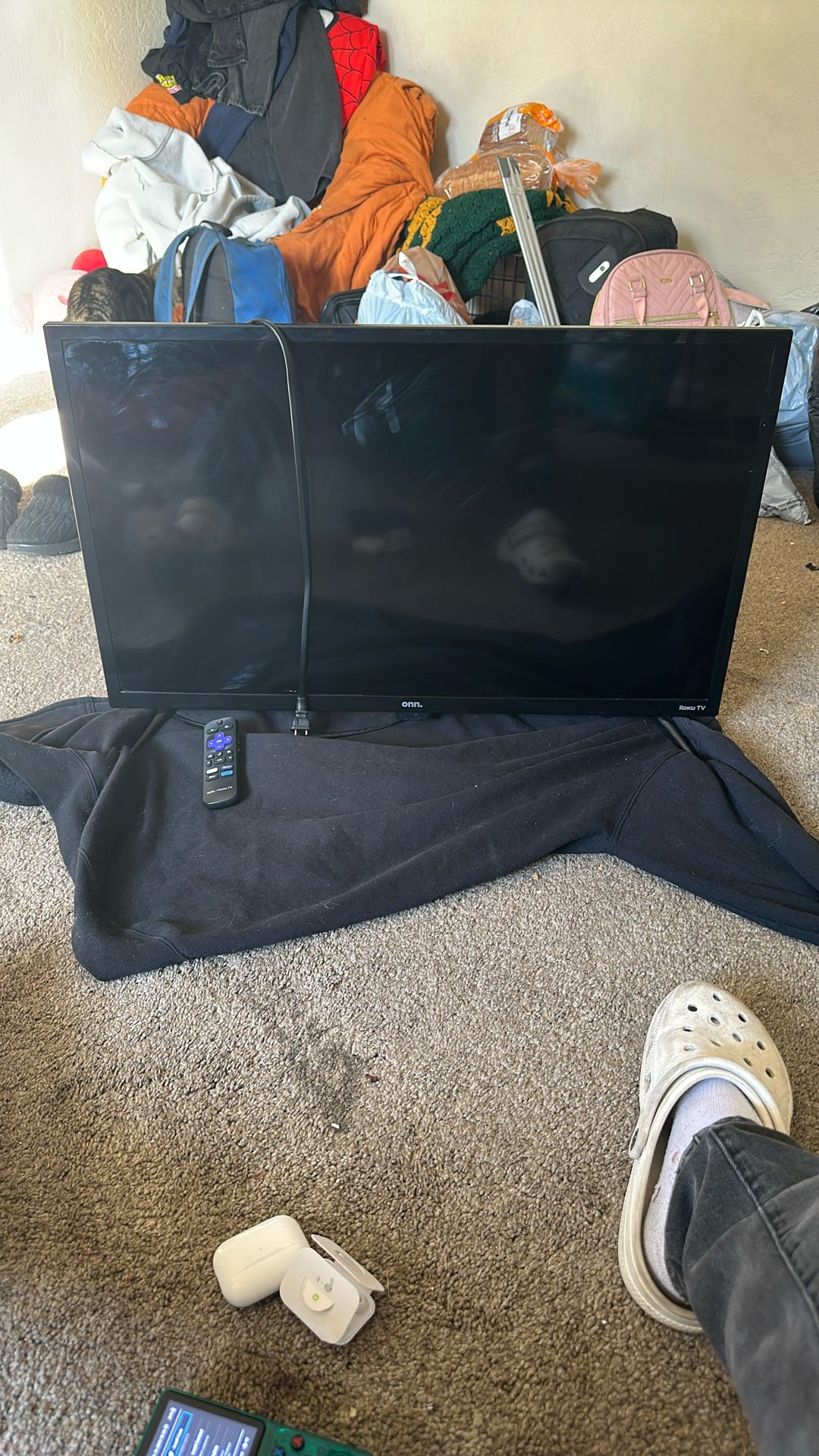 32 Inch Roku Tv And Remote 