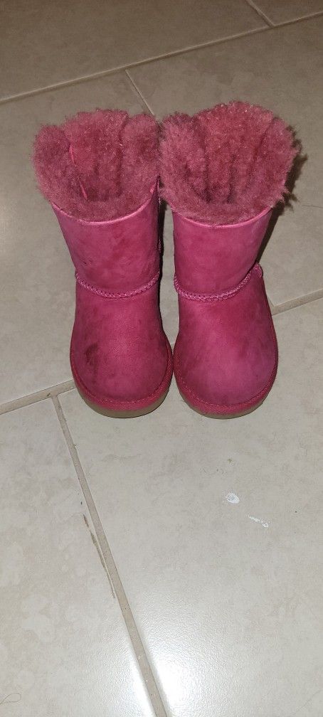 Baby Uggs Size 7 