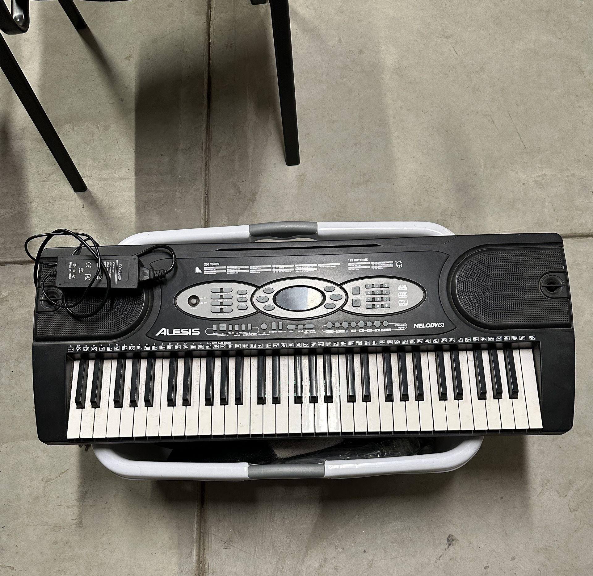 Alesis 61 Keyboard Piano 