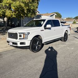 Ford 150 Lariat 4X4 (2018)