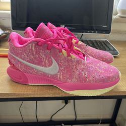 Nike LeBron 21 Pink The World is Your Oyster   HF0721-900 Mens Size 11 No box. Brand new