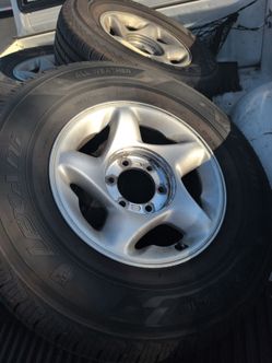 16" gen 1 6 lug Tacoma wheels with brand new tires