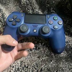 PS4 Controller