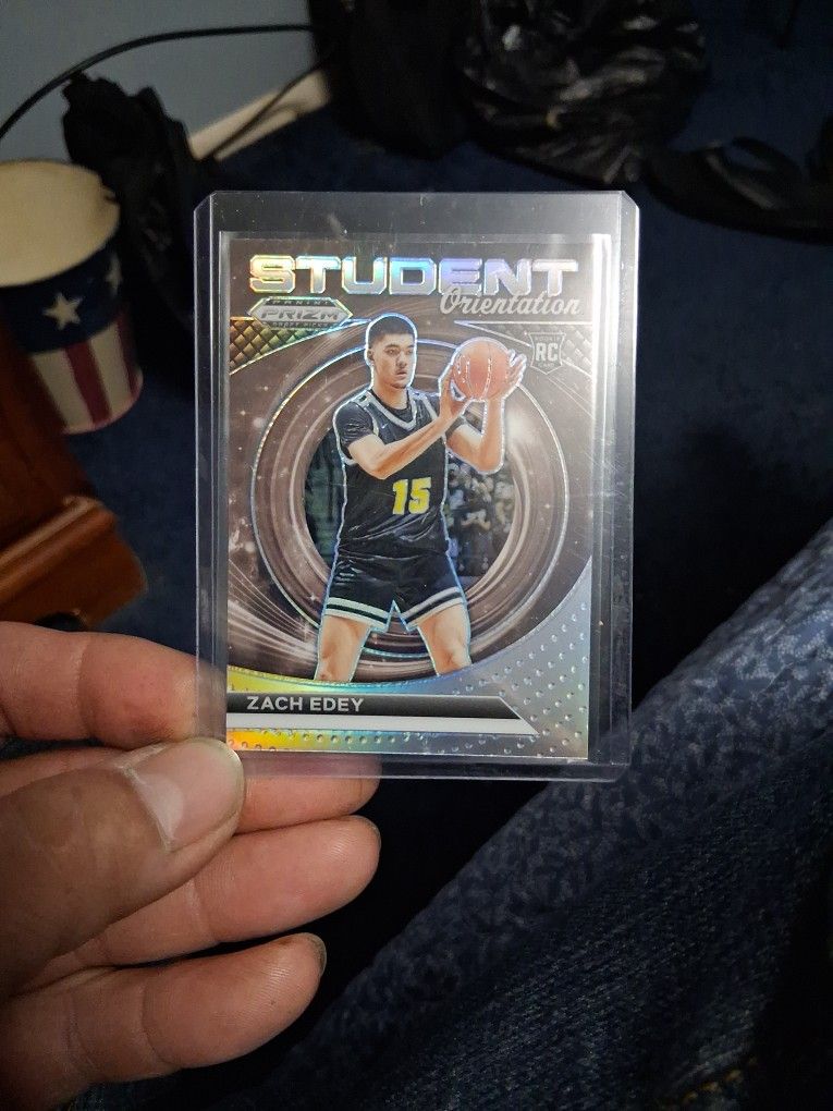 2024-25 NBA Rookie Zach Edey Student Oriantation Prizm 15