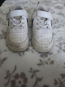 Boys shoes