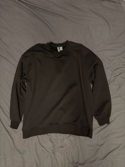 H&M Divided Crew Neck Sweatshirt