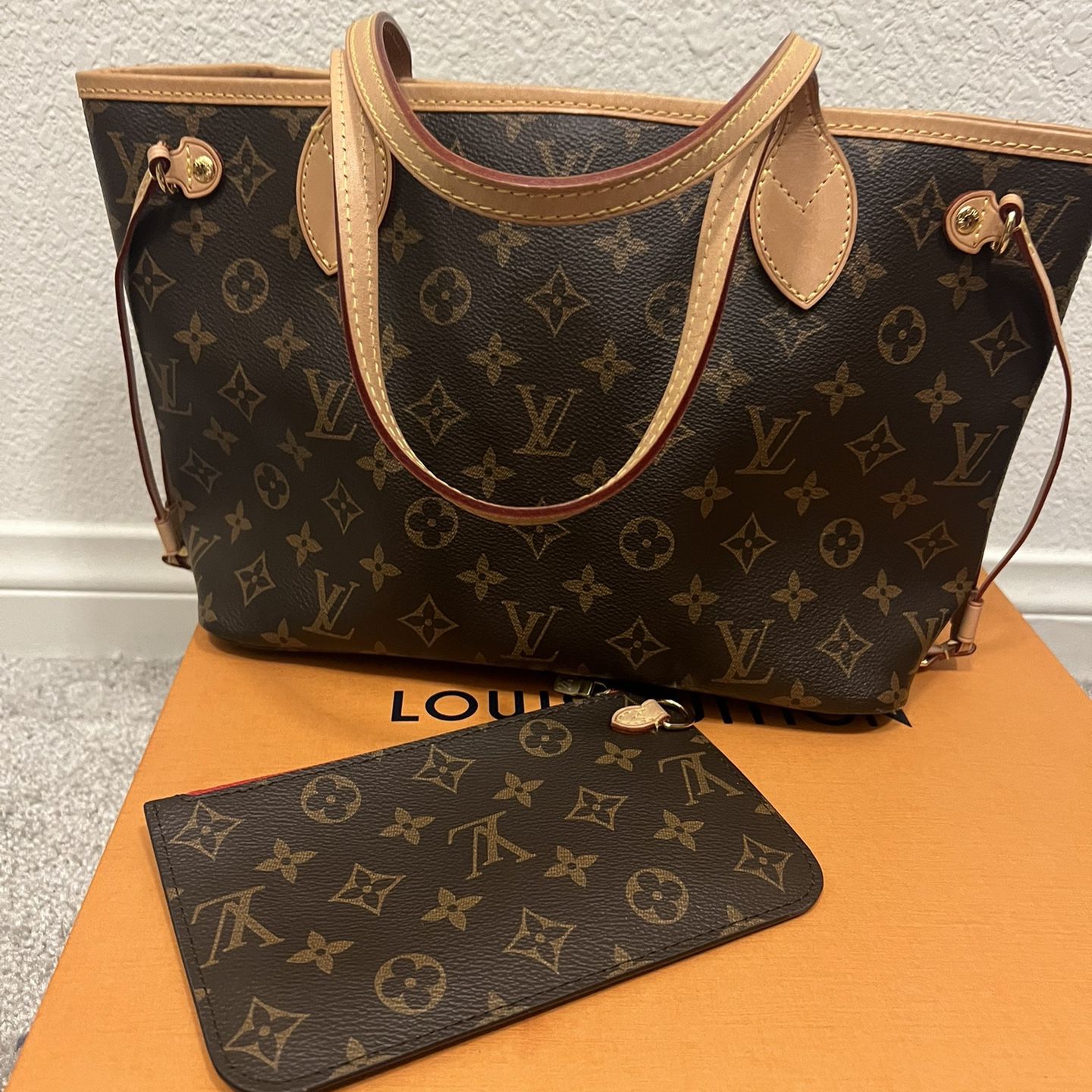 Louis Vuitton, Authentic,neverfull PM - clothing & accessories