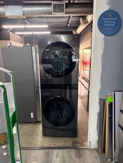 🔥 LG - 4.5 Cu. Ft. HE Smart Front Load Washer and 7.4 Cu. Ft. Gas Dryer WashTower with Steam and Built-In Intelligence - Black Steel🔥