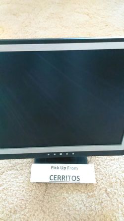 17" VGA computer monitor