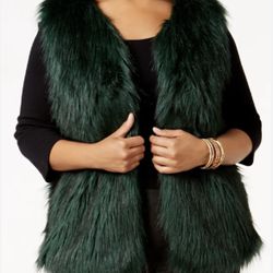 NEW GREEN JESSICA SIMPSON FAUX FUR VEST SIZE LARGE 