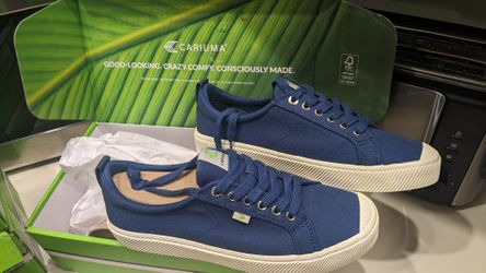 Women's 11 Or Men's 9.5 Cariuma Casual Shoes