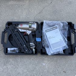 Porter-Cable 15-Gauge Pneumatic 2-1/2 in. Angled Nailer Kit