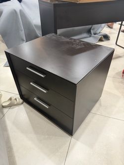 Brown 3-Drawer Bedside Nightstand