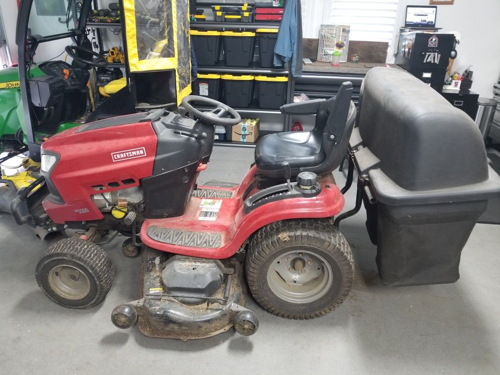 Craftsman G5500 Garden Tractor for Sale in Gig Harbor, WA