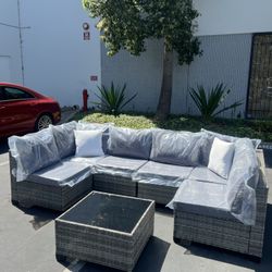 $450.00 No Assemble Require!!! New 7 Pieces Outdoor Patio Furniture Set Sectional Sofa ottoman table