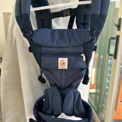Ergobaby Omni Carrier