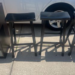 3 Bar stools 