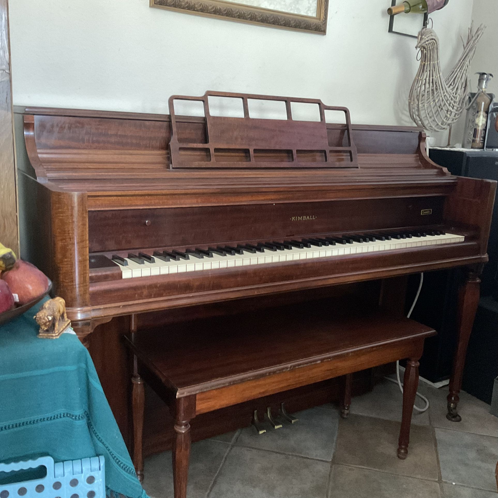Vintage Kimball Consolette Piano – Beautiful Mahogany Finish