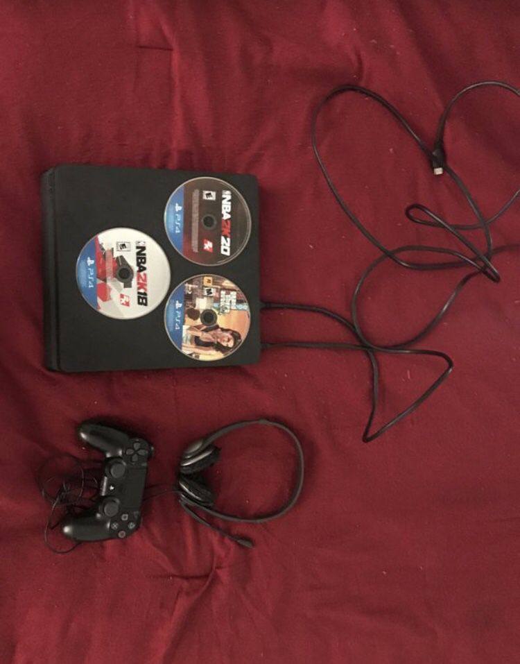PS4 Console With 3 Games