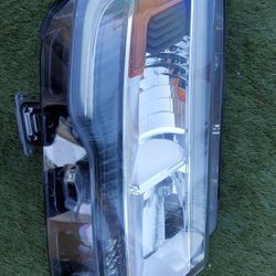 Ford Explorer Right Headlight  