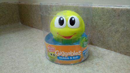 BRAND NEW BRIGHT STARTS GIGGABLES WOBBLE & ROLL FROG (LID IS MISSING ) 6 - 36 MONTHS
