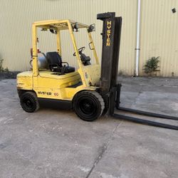 Hyster 6000Lb Pneumatic Forklift 