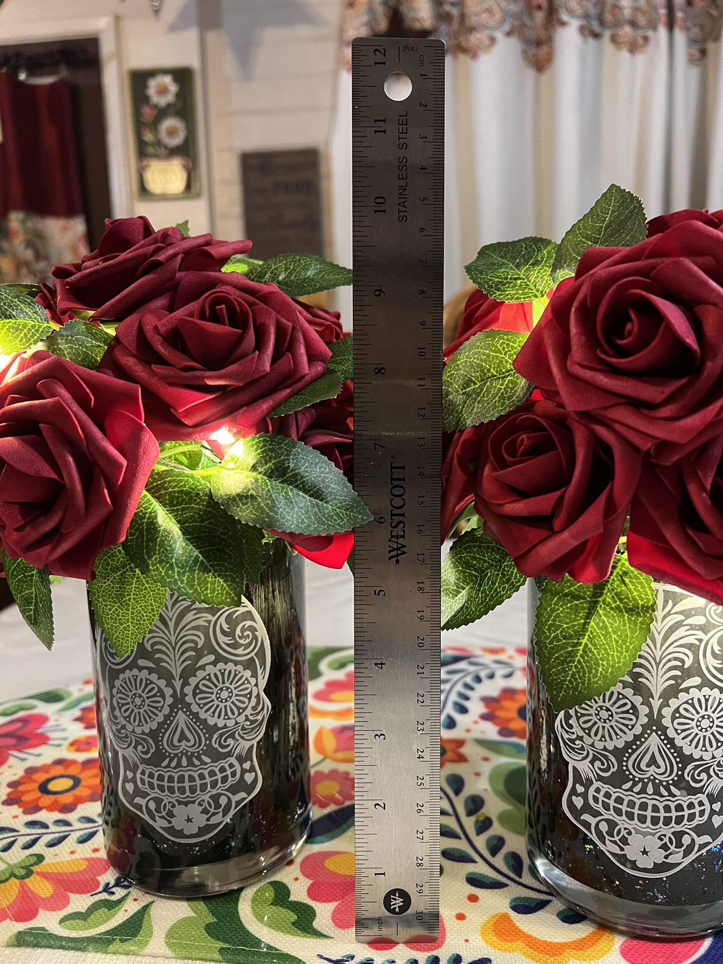 207 ☆SALE Unaltd ( skull vase with flowers on-